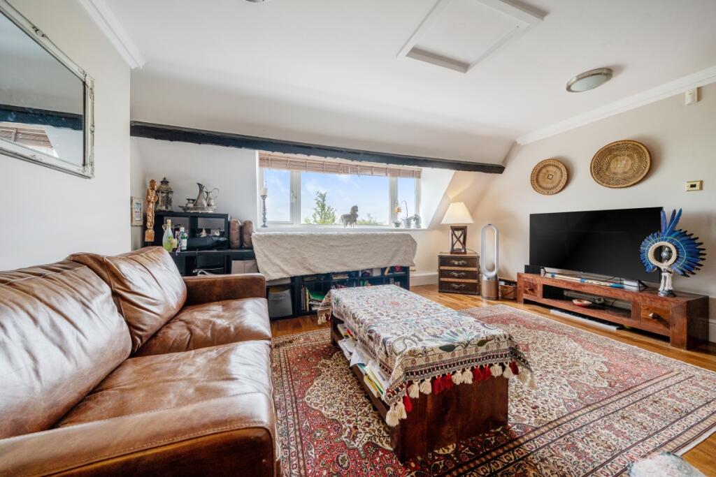 1305685-15-6846c5...