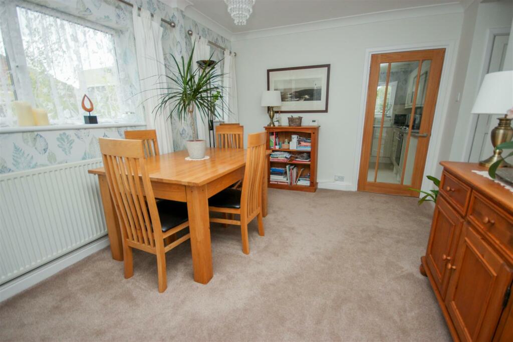 Dining Room 1.jpg