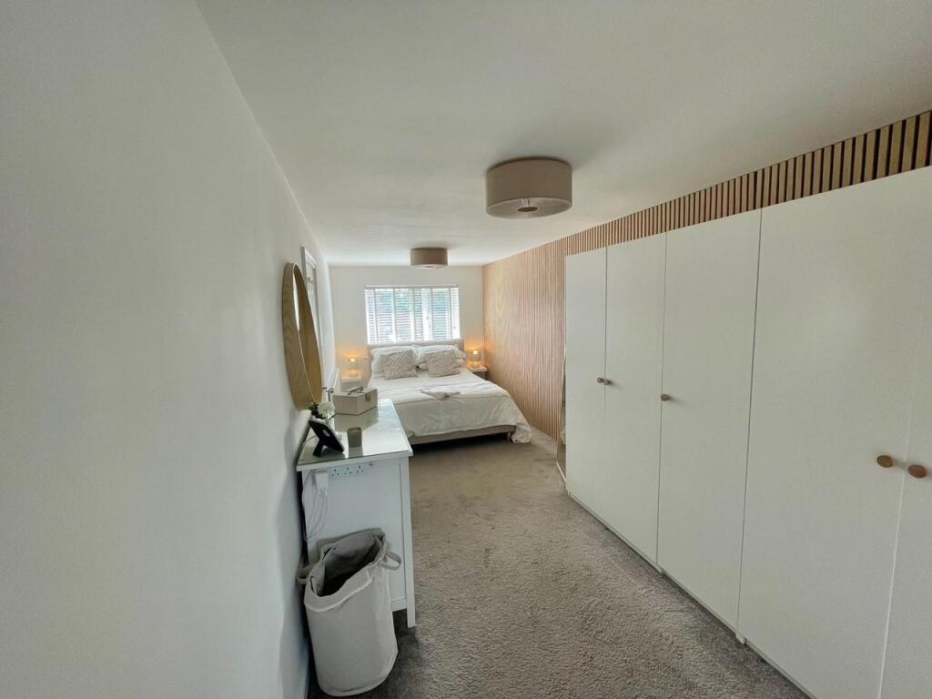 long bdroom - new.jpg