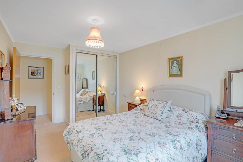 14-96daCT_MCS_Flat 40 Jenner Court_53-small.jpg