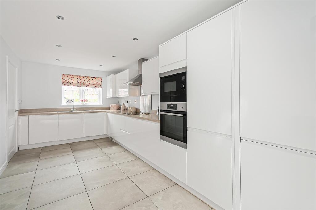 5 Hudson Ave4.jpg