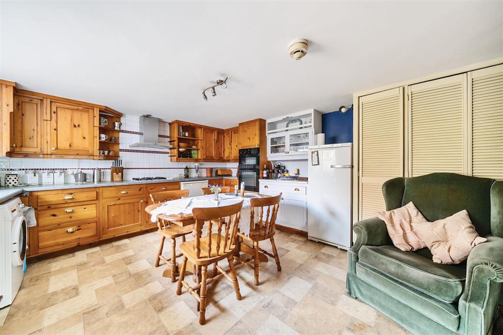 Kitchen/Dining Room