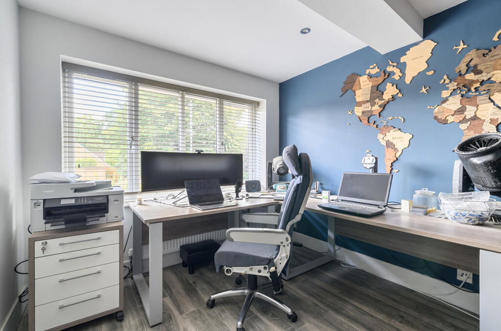 1336725-9-68b02df...