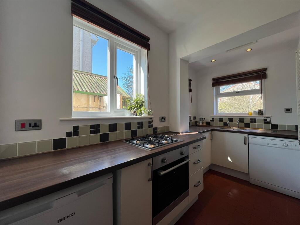Kitchen....jpg