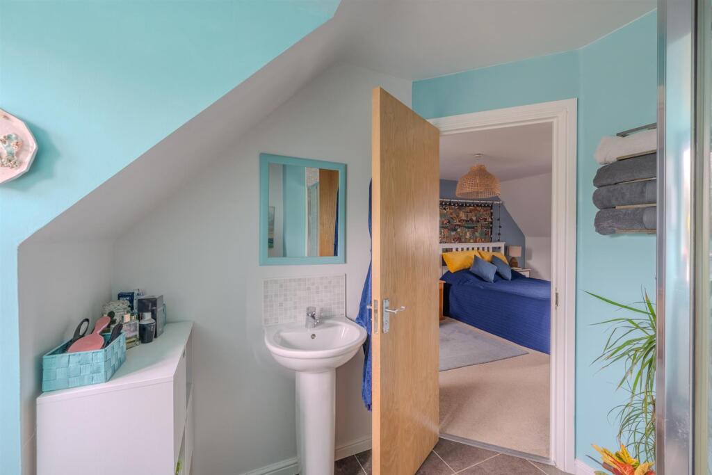 70 Heol Y Gros-4.jpg