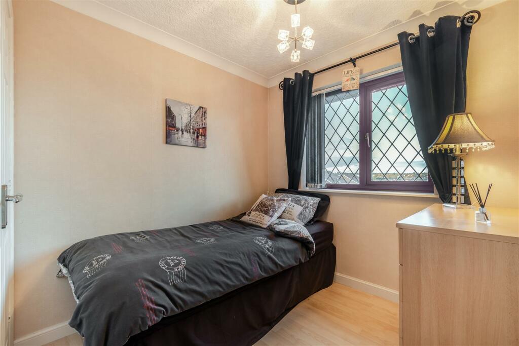 8576940-interior33.jpg