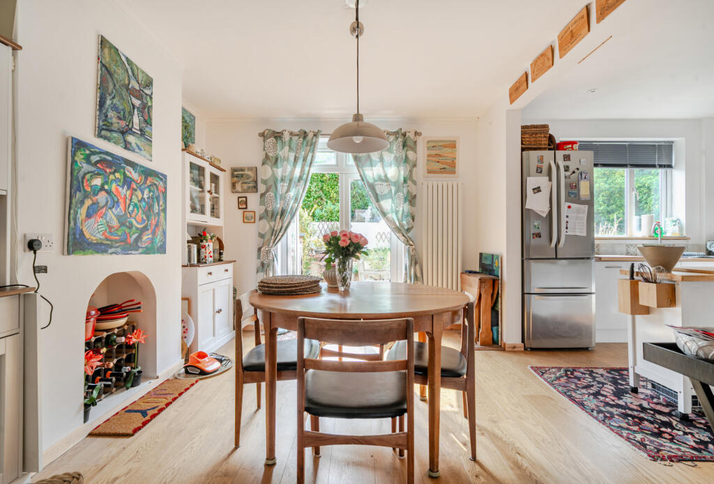 1341823-4-68a444d...