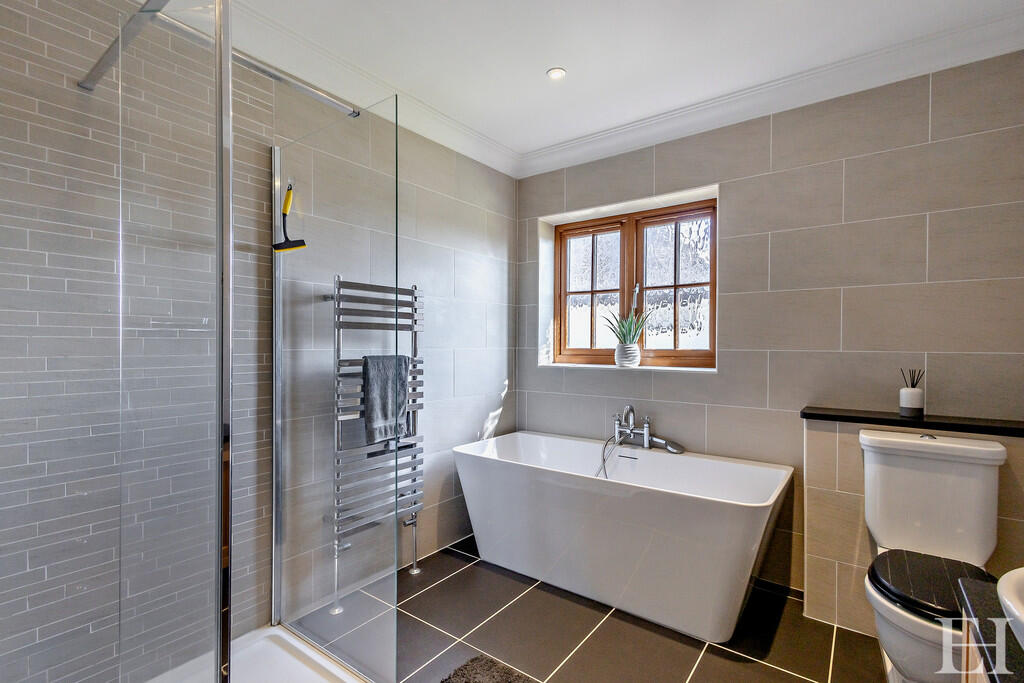 8643451-interiorW...
