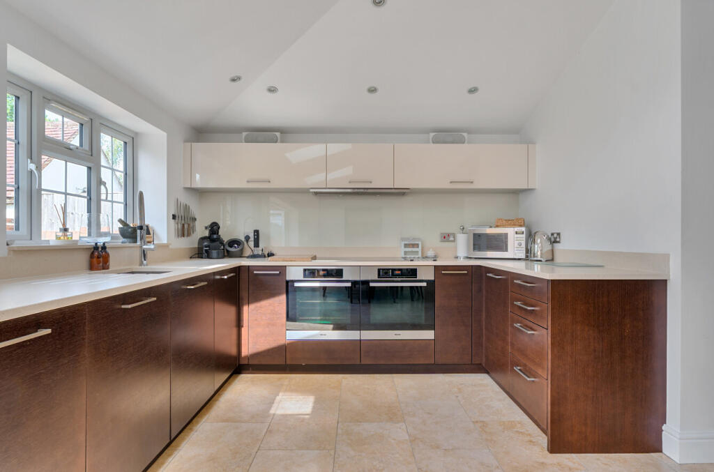 1334197-7-6893081...