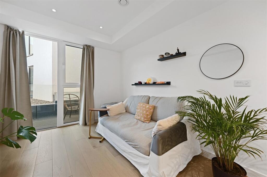 BCAR - Kings Court -  Reception (4).JPG