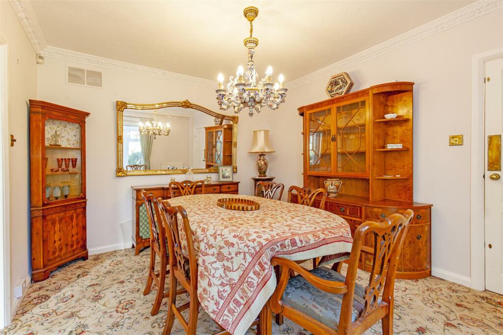 Dining Room-2.jpg