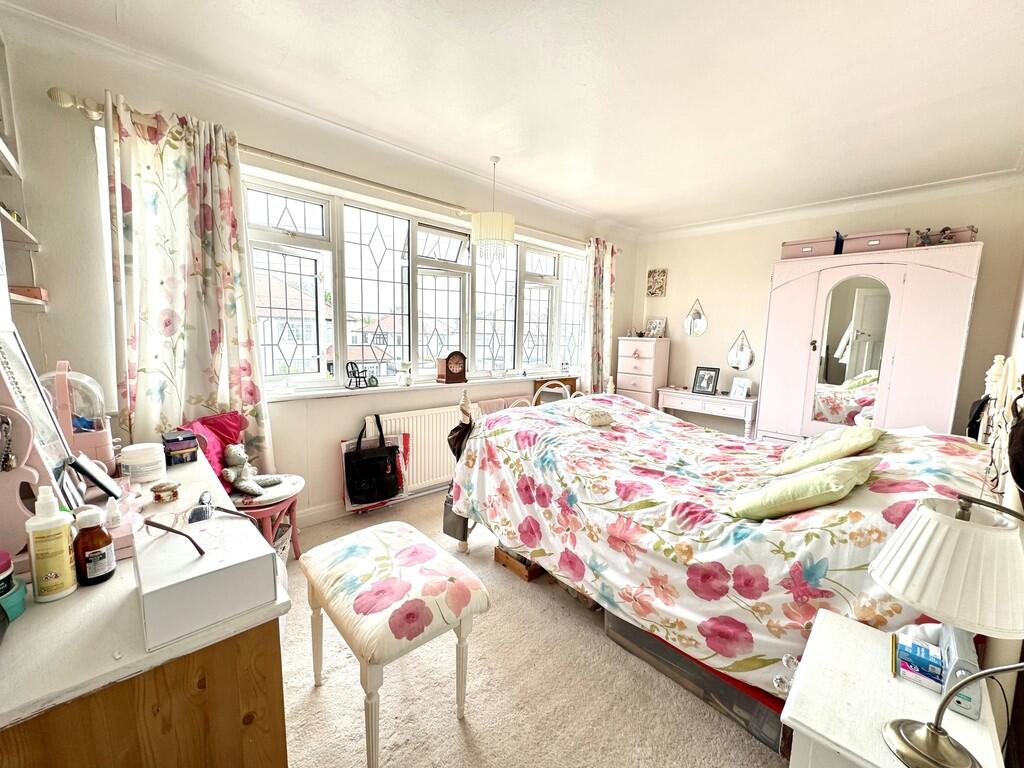10 Glastonbury Ch...
