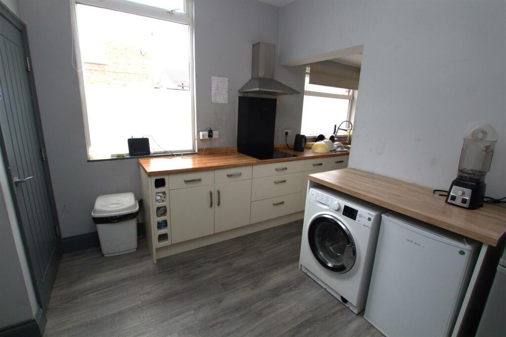 kitchen reverse .jpg