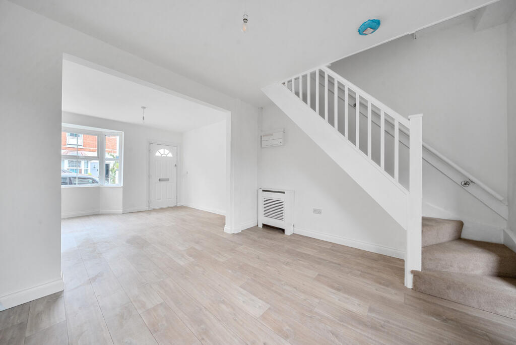 1340089-7-68a300d...