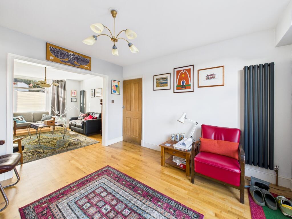 CAM05192G0-PR0185-STILL007