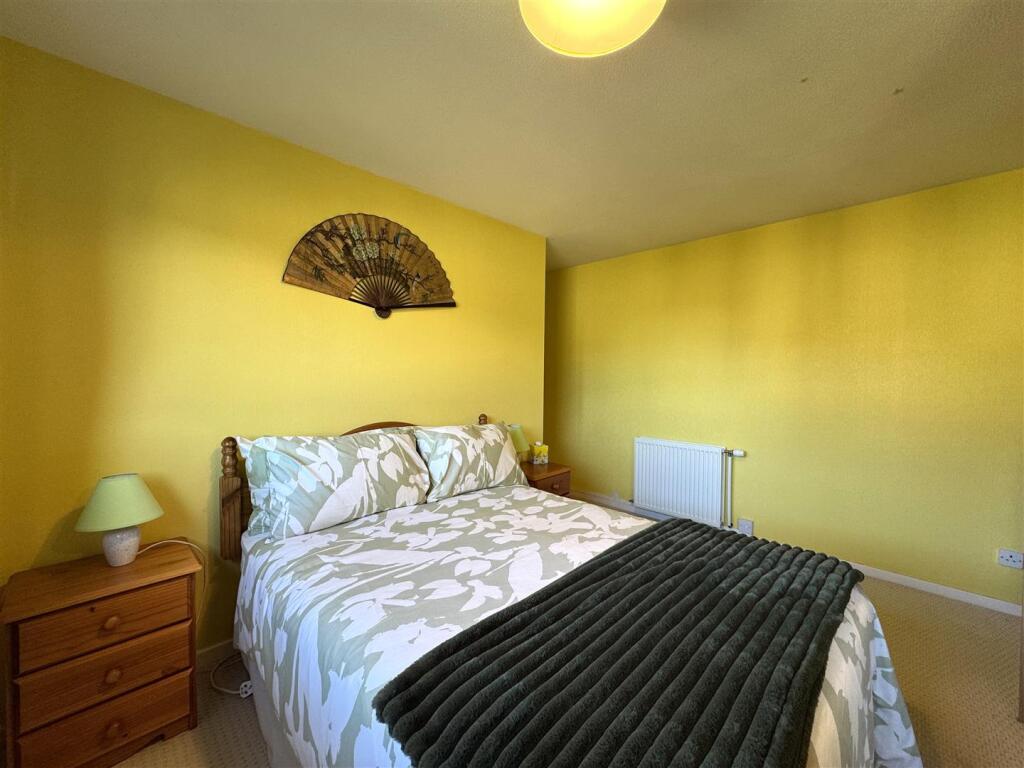 BEDROOM 1.JPG