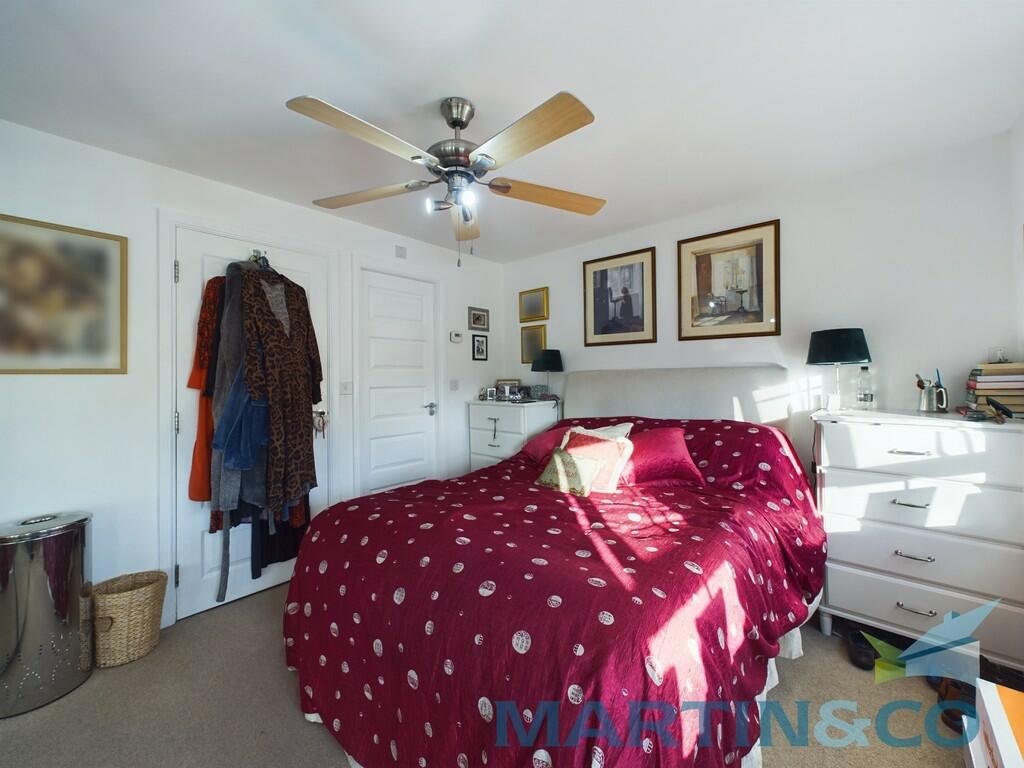 CAM01870G0-PR0144...