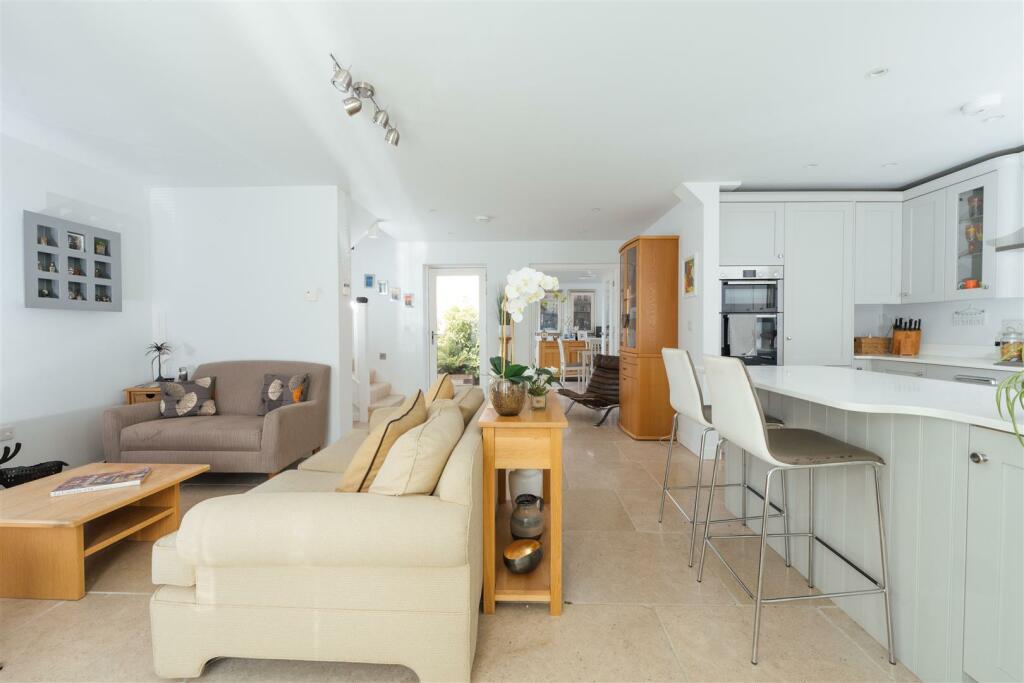 1 Quakers Yard-16.jpg