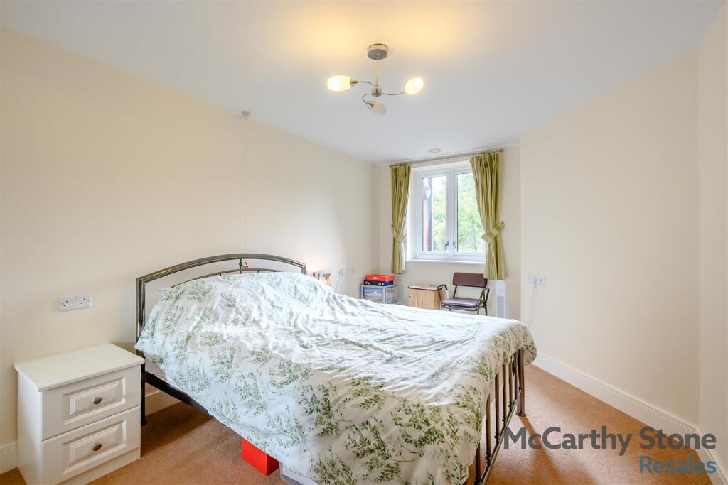 8666418-interior10.jpg