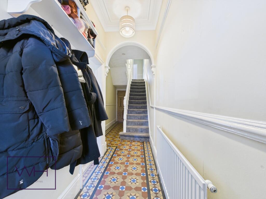 CAM03785G0-PR0217-ST