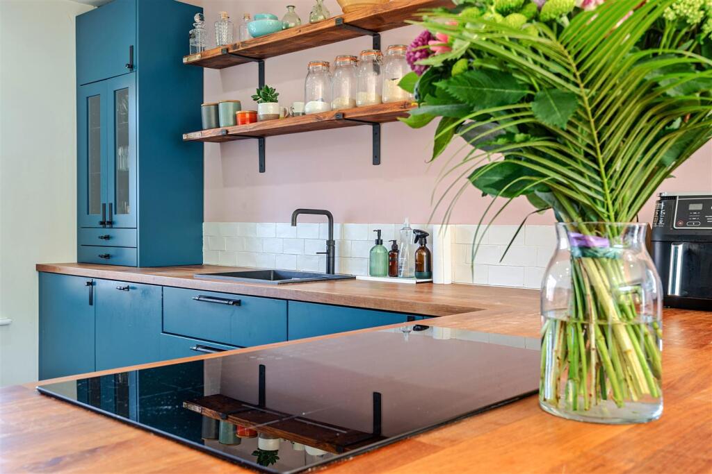 Court House, 20 Baker Street, Gayton (13).jpg