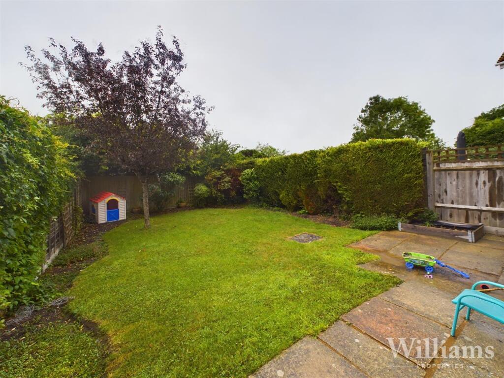 CAM01579G0-PR0095-STILL018.jpg