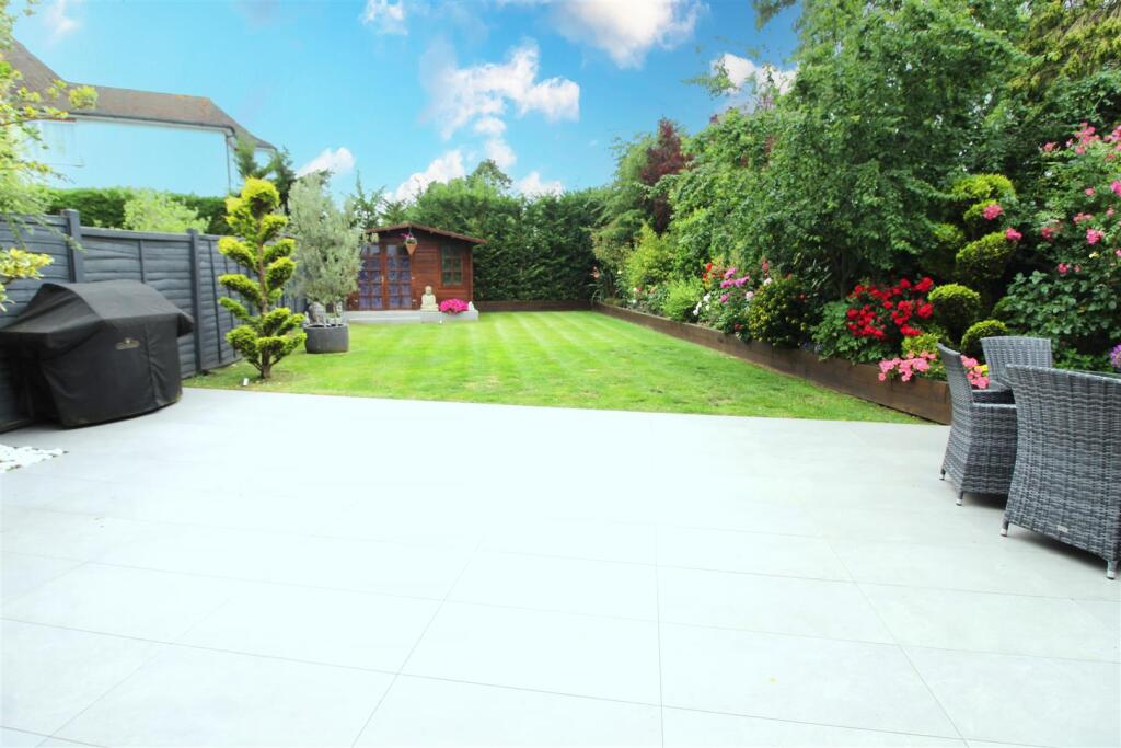 New Rear Garden (3).JPG