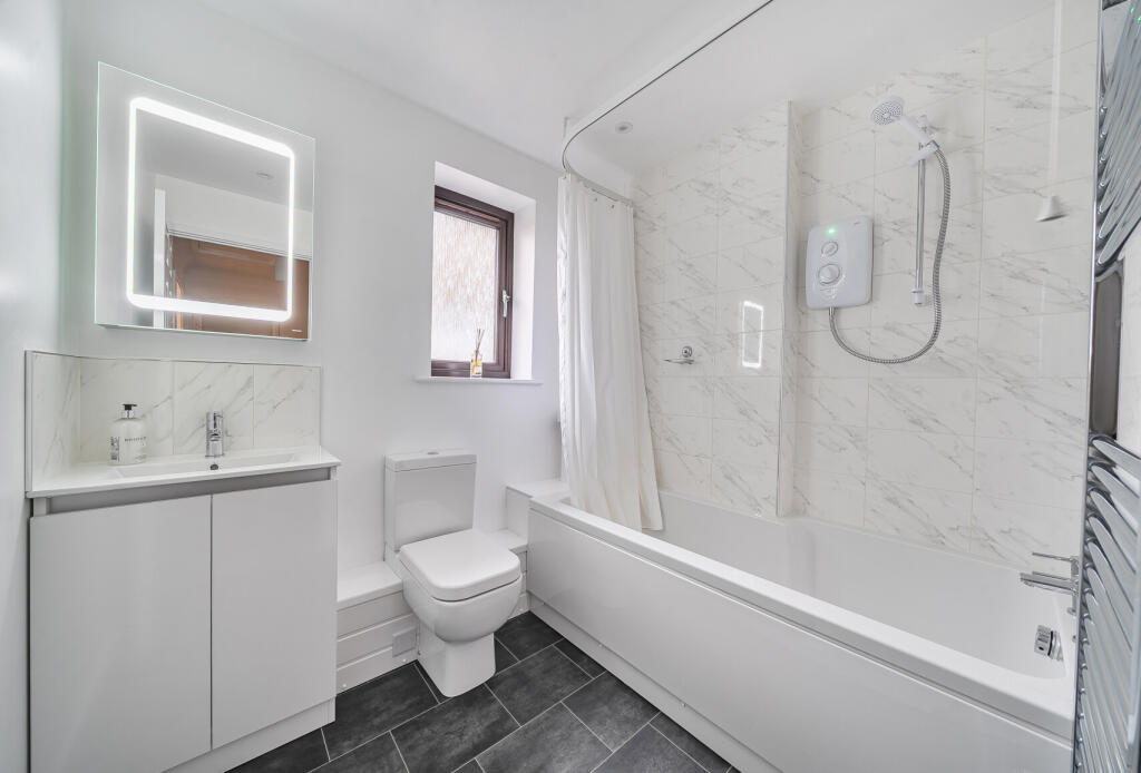 1364362-15-68ee81...