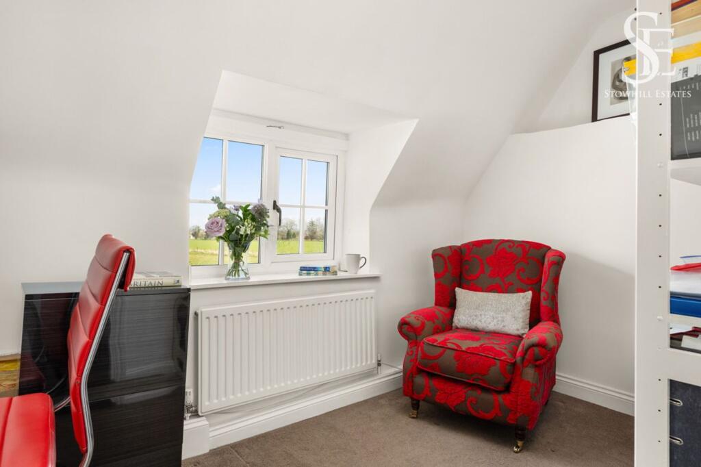 Bedroom 4/office