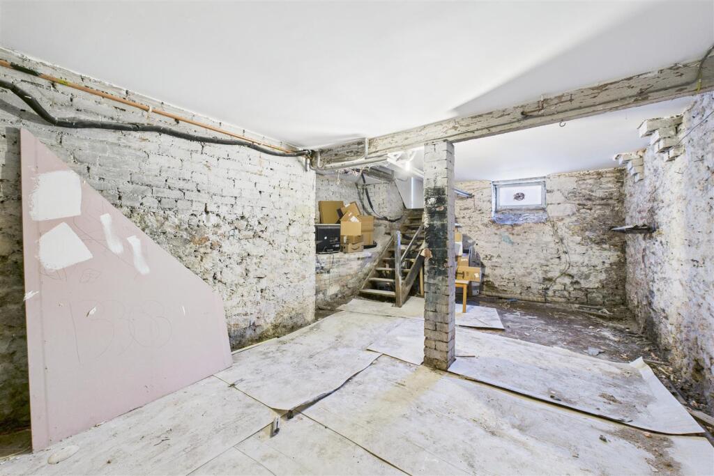 7 Osborne Villas, Kingsdown, Bristol BS2 8BP | Fre