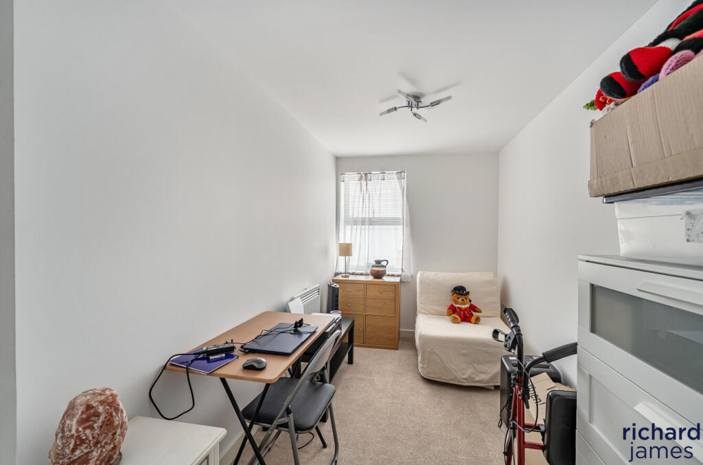 477661be7b484e9197559e5d0b4a413c