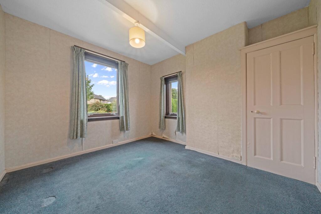 Dining Room/Bedroom 4