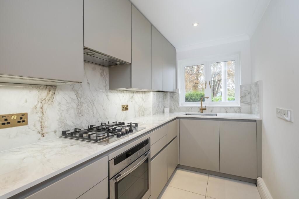 2-bowater-house-1...