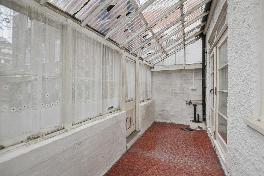 2 Dobell Road, Eltham, London SE9 1HE