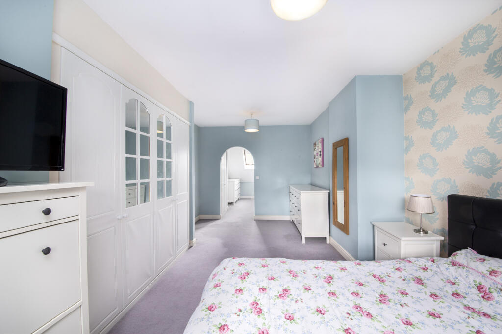 Master Bedroom 7