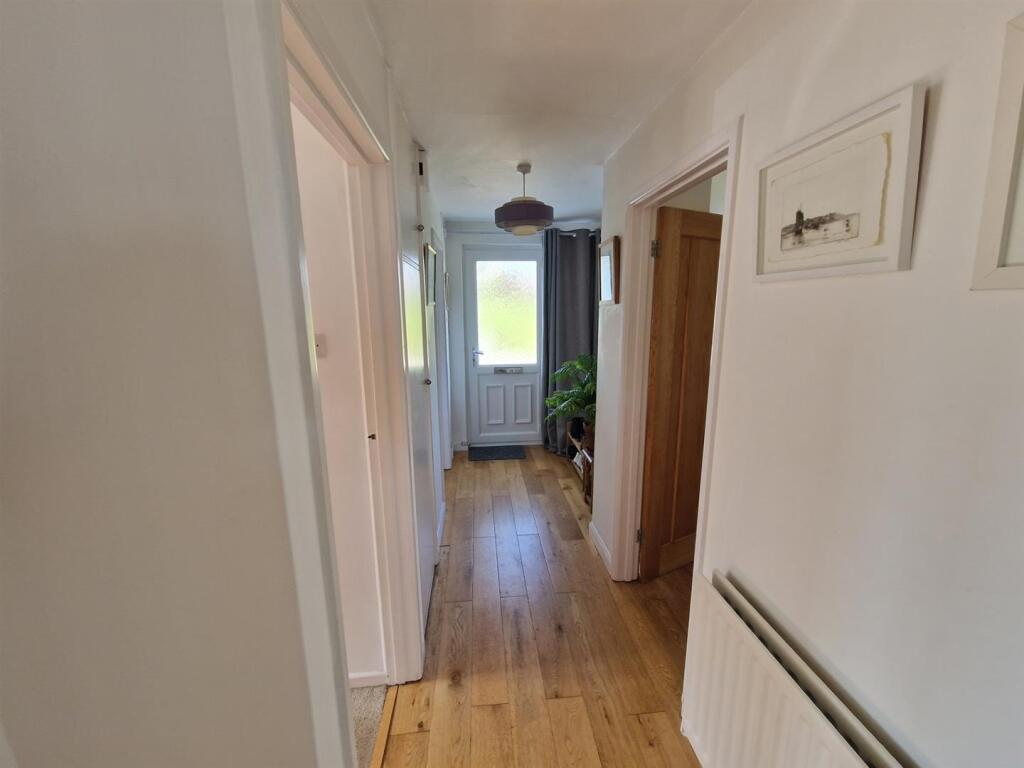 Hallway.jpg
