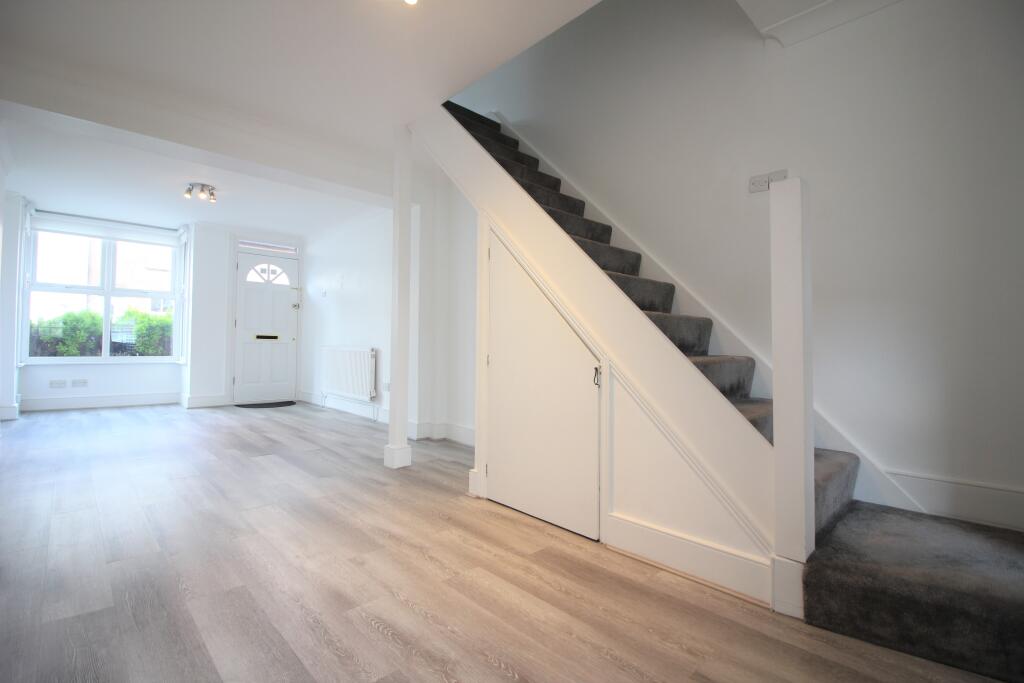 82 Grover Road - Dow