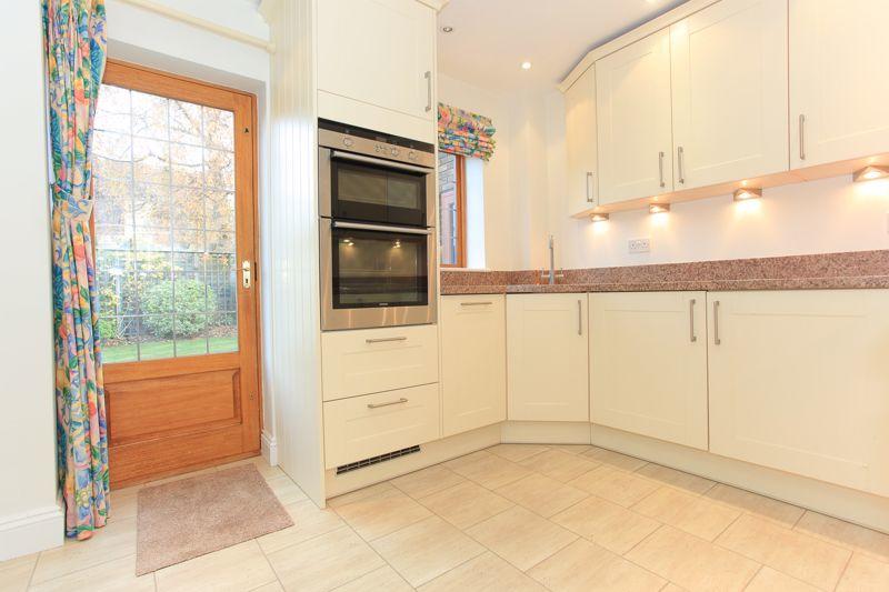 Fitted kitchen