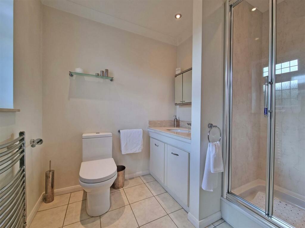 REFITTED EN SUITE