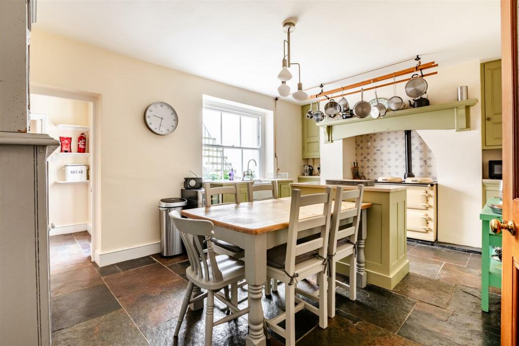 Breakfast Room