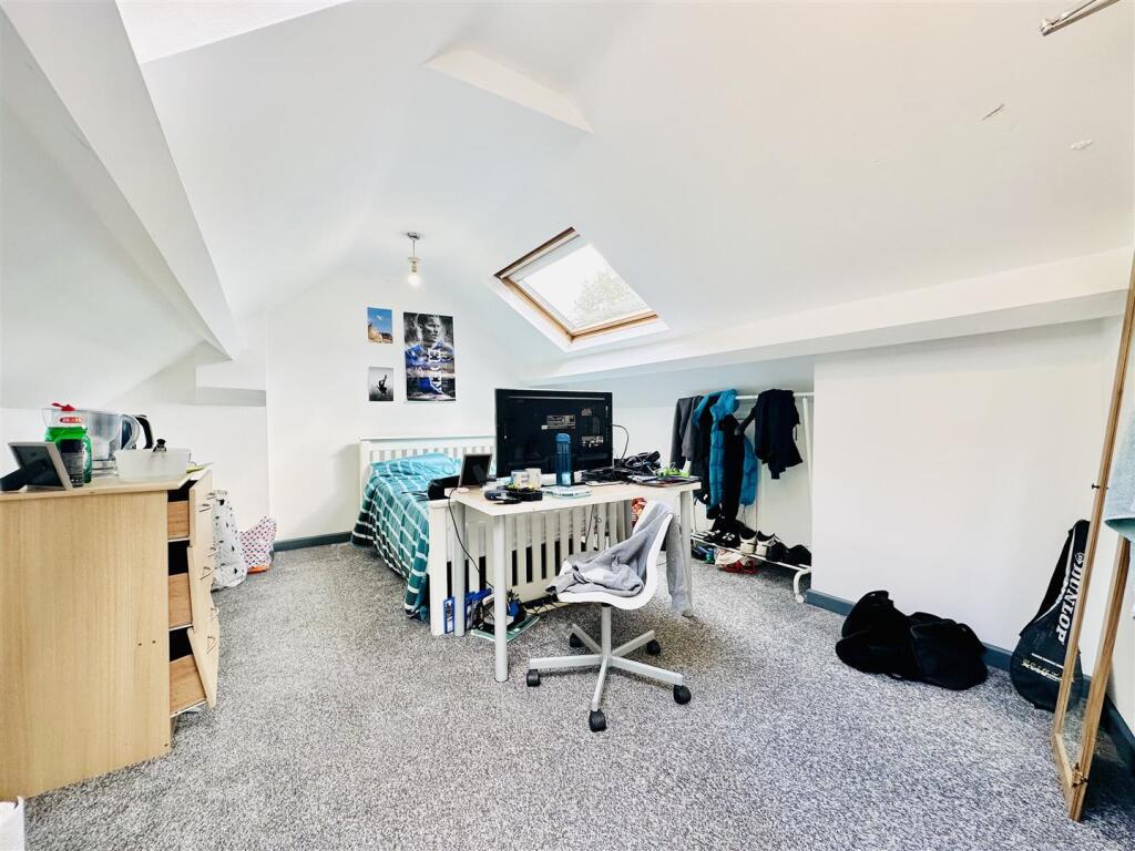 Bedroom 9