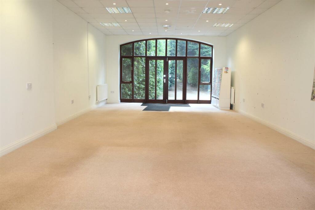 RETAIL UNIT