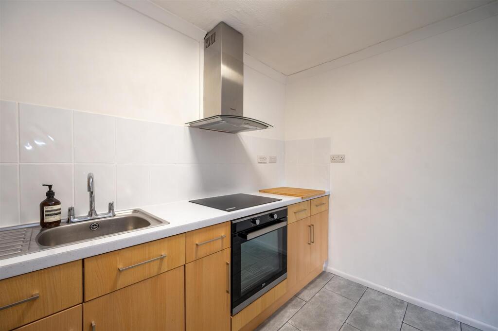 Flat 5 128 Elm Grove 25 19.jpg