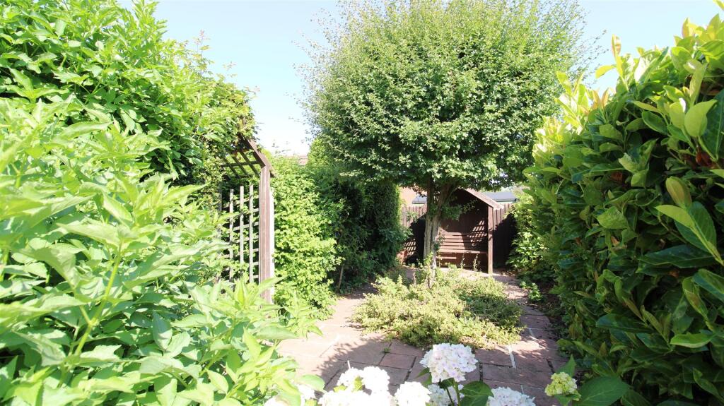 "Secret Garden"