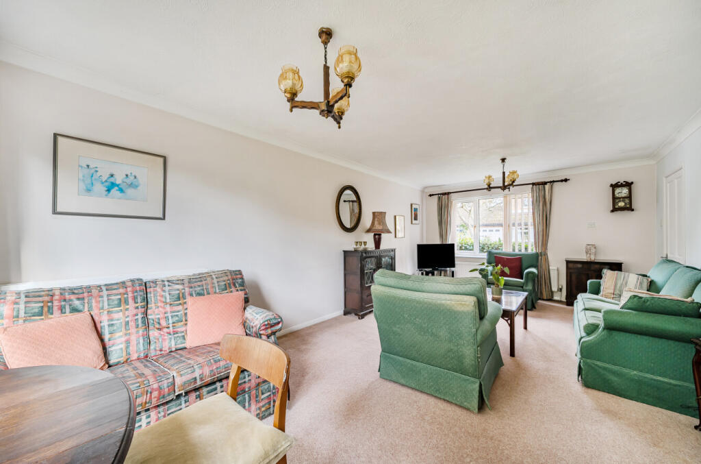 1370769-3-68f75f7...