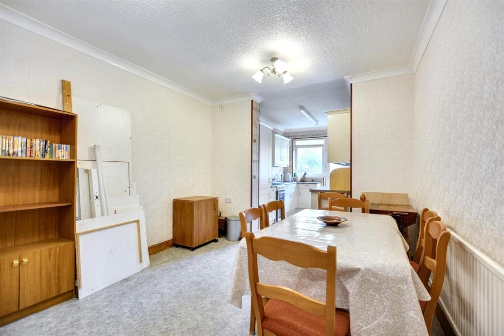 Dining Room_1.jpeg