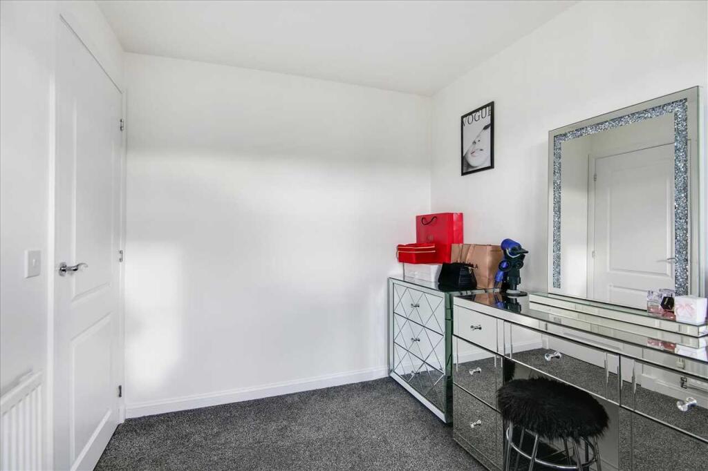 Bedroom Two (2)