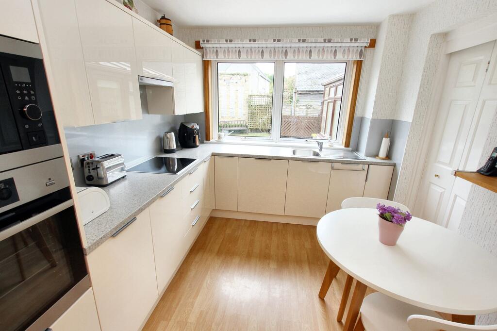 Breakfasting Kitchen