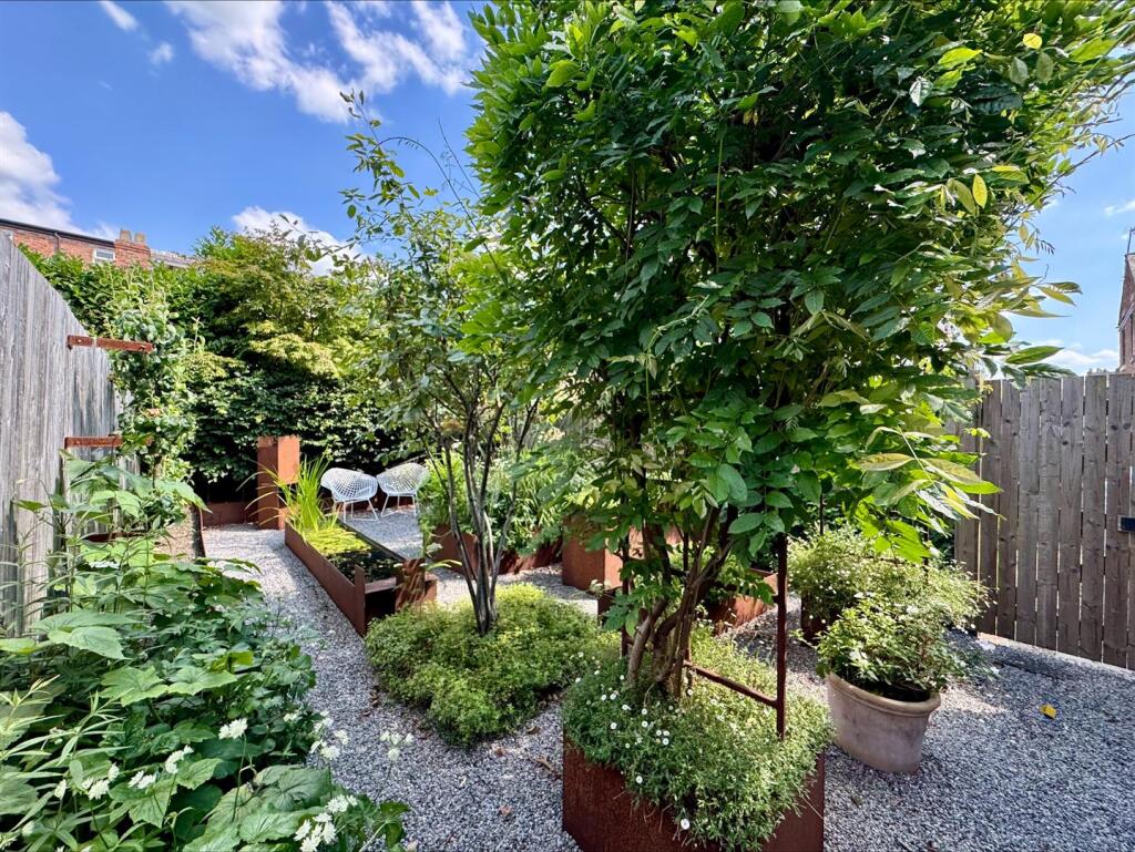 processed-57626591-E5AB-473A-8827-BEE2CFCDCE1A.jpe