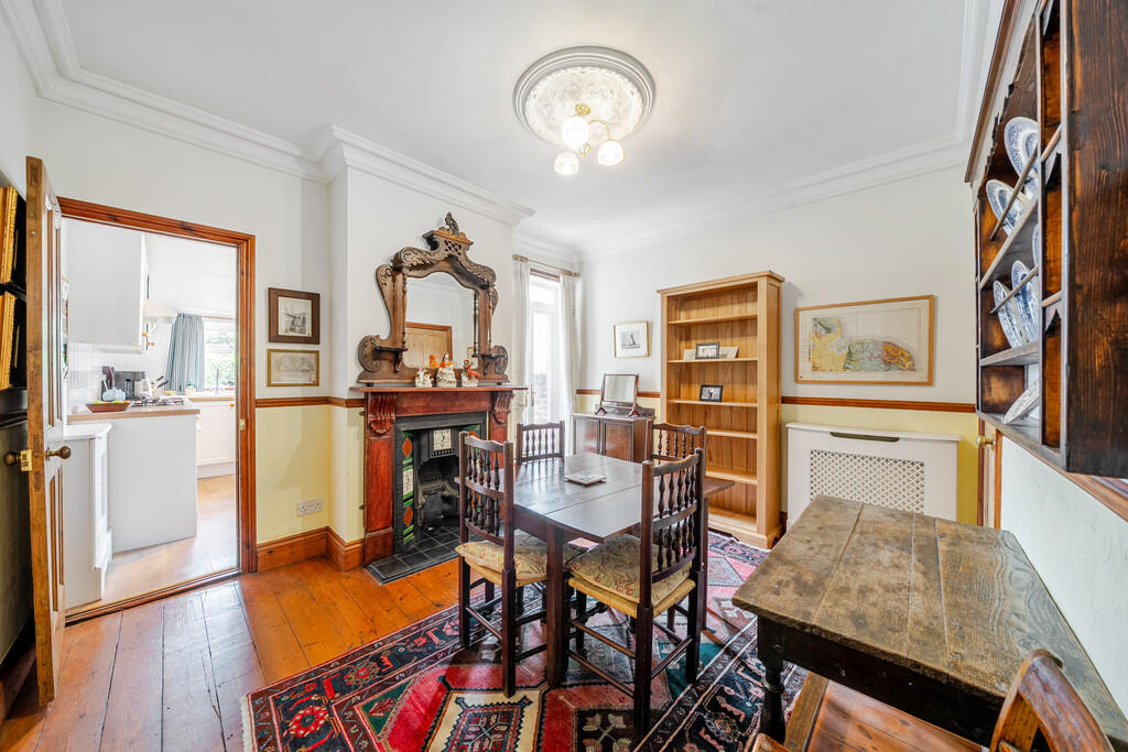 1297413-12-682e30...